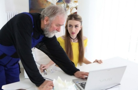 Slender teen realizes her kinky sex fantasy of fucking a really old man 19071916